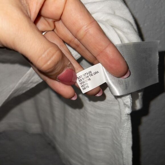 Banana Republic White Bow Tie Graphic Tee Shirt Size Small - Picture 5 of 6